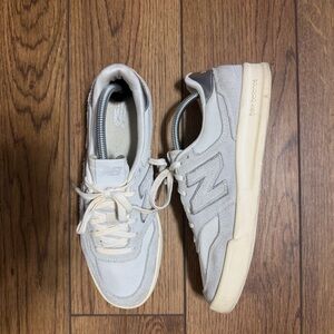 [Used] New Balance Sneakers // Women Size 9